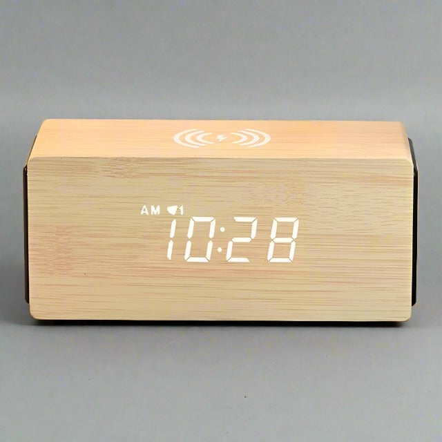 Reloj digital de carga rápida inalámbrico con altavoz Bluetooth de 15 W